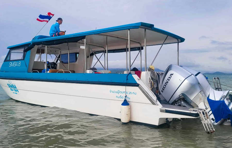 05 900 Simba Boat