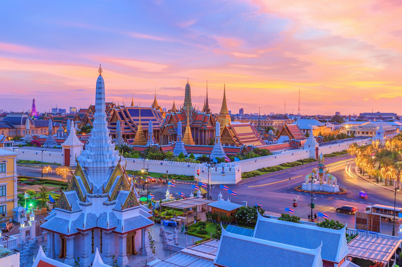 1280 Temple of the Emerald Buddha shutterstock 373196395