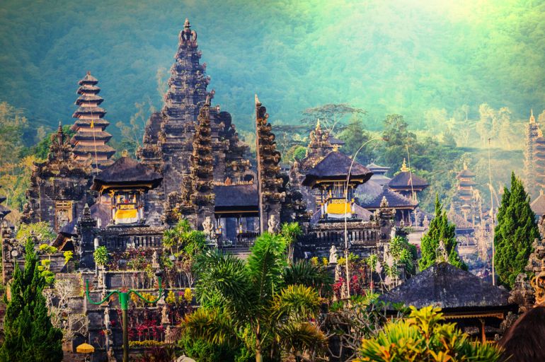 4 06 770 Bali Pura Besakih temple Bali shutterstock 224711453