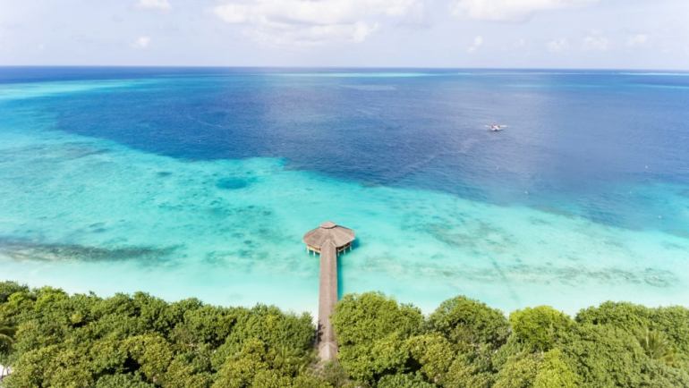 770 Malediven Rheeti Beach DJI 0289 1 1024x575 1024x575 Kopie