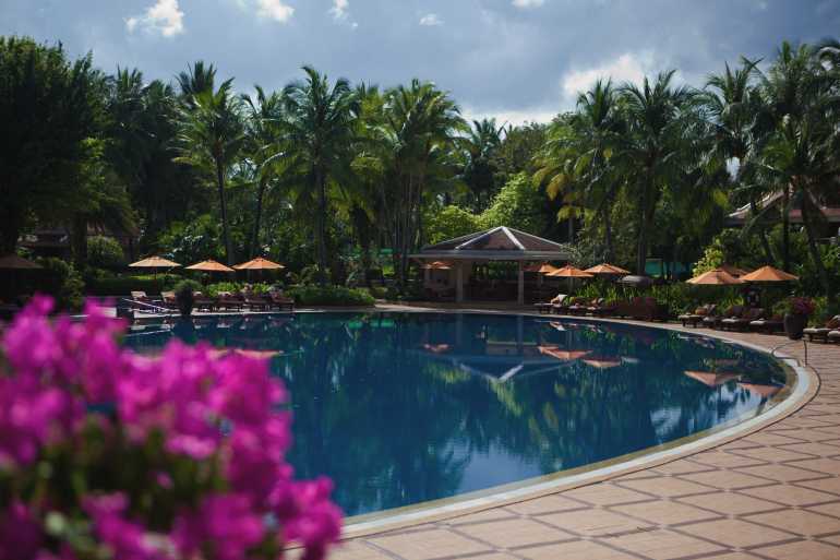 770 Santiburi A POOL