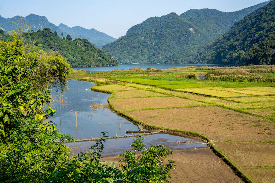 900 Ba Be National Park AdobeStock 580794327