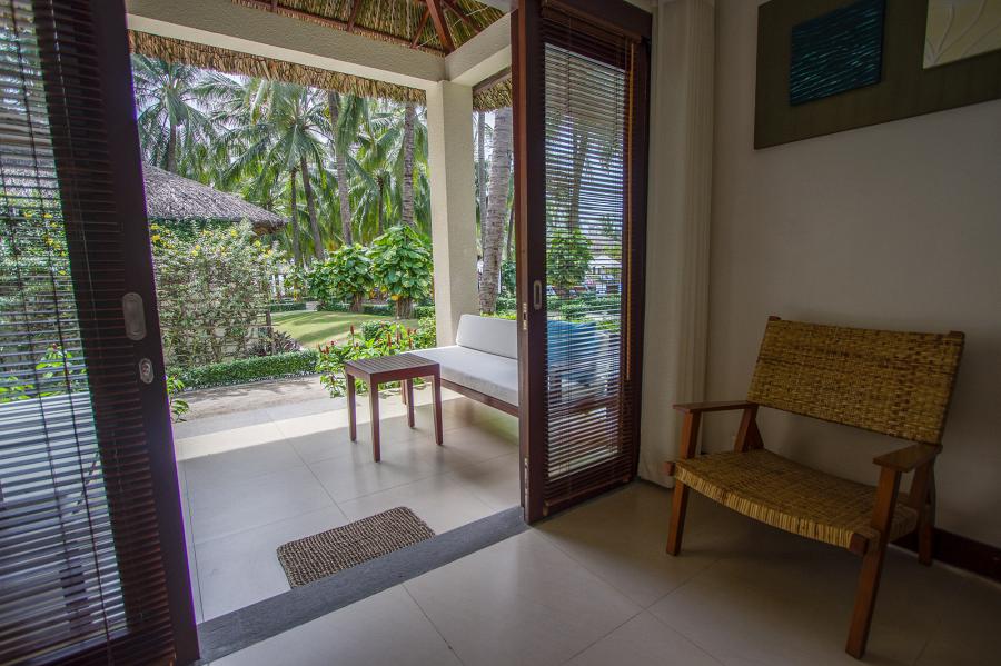 900 Blue Ocean gardenviewbungalowdouble front hdr websize