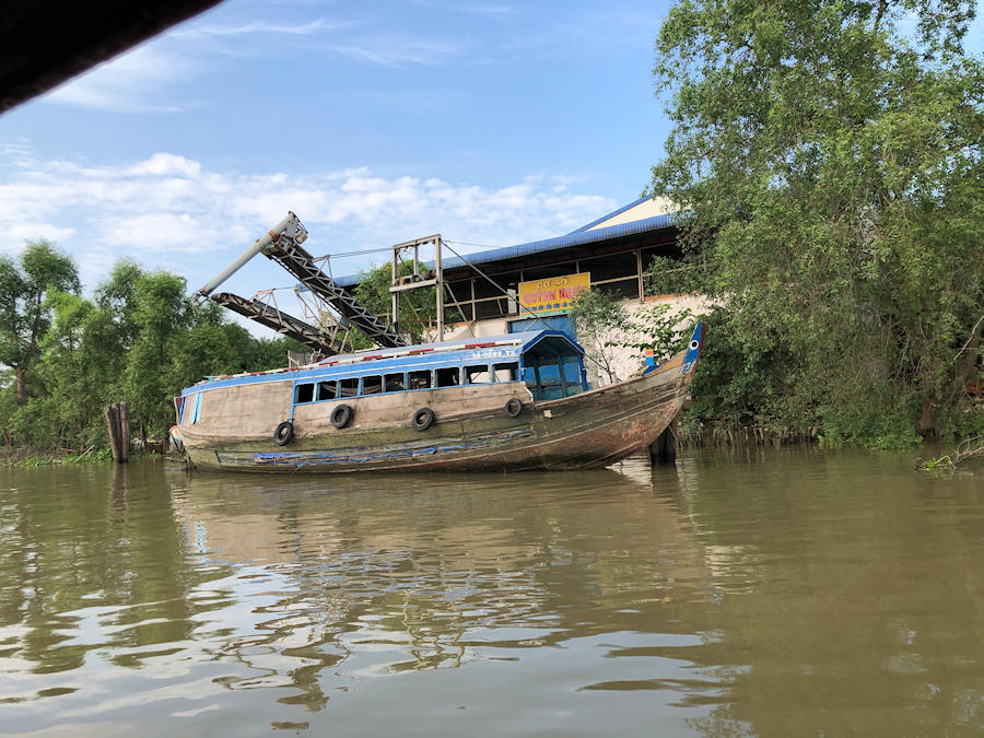 900 Boat