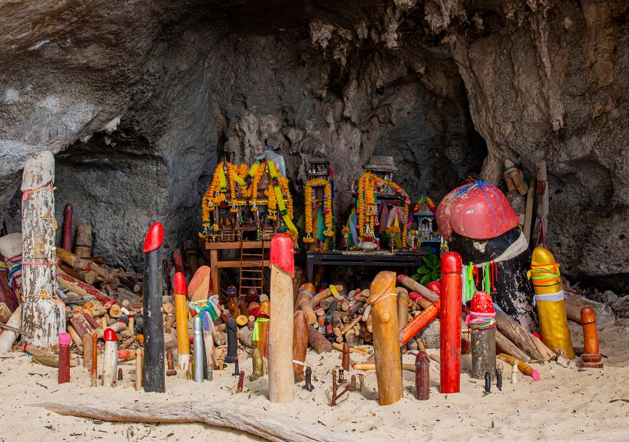 900 Princess Cave Phra Nang Cave with Penises AdobeStock 352203051