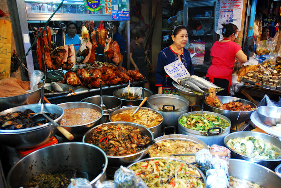 900 Redaktionell Chinatown Vendor shutterstock 150790835