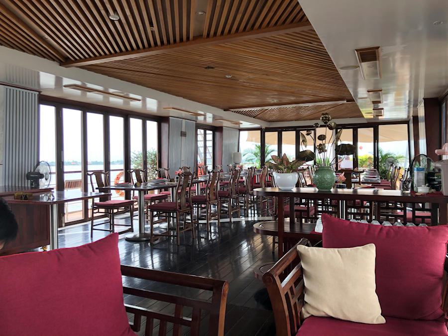 900 Restaurant5