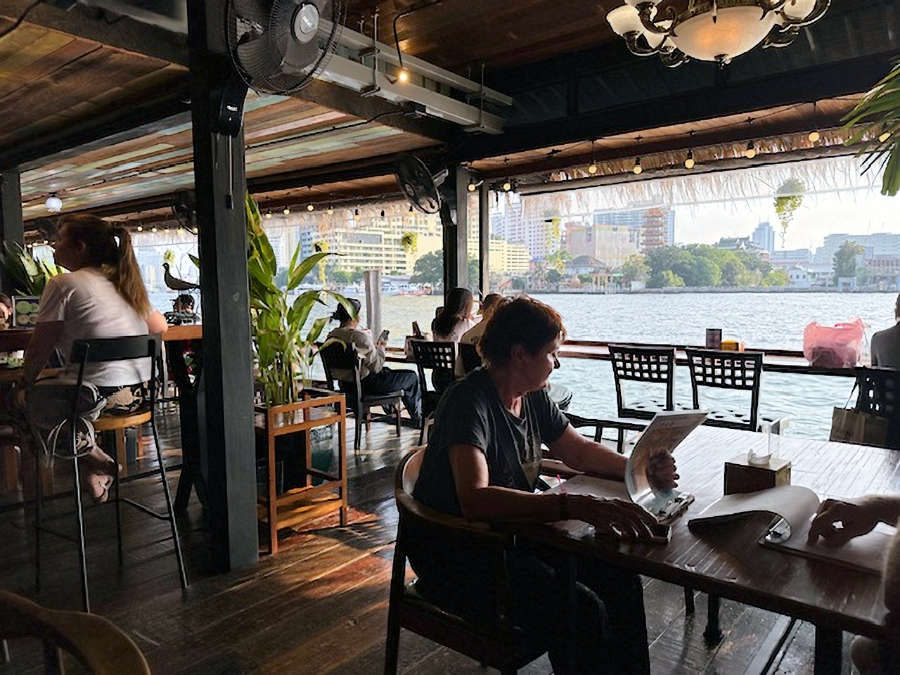 900 Samaran Bar IMG 3181