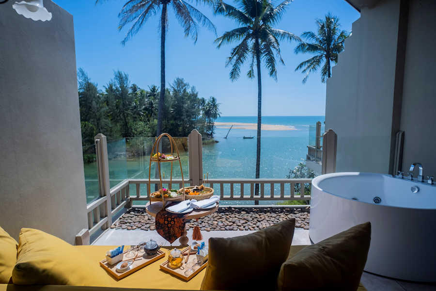 Web 900 Seaside Junior Suite with Jacuzzi