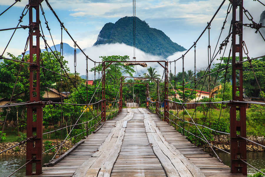 Web 900 Vang Vieng Laos shutterstock 440197555