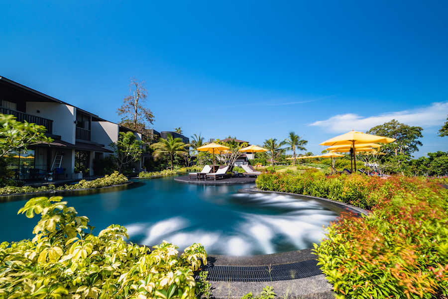 Web900 Manta Pool