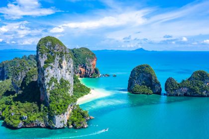 1280 Krabi Inselansicht AdobeStock 296776031