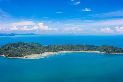 1280 View of Koh Tan island in the area Samui island AdobeStock 370211972