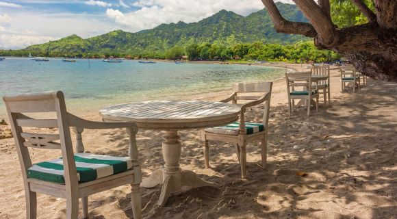 1280 Taman Sari Pemuteran Beach Tables